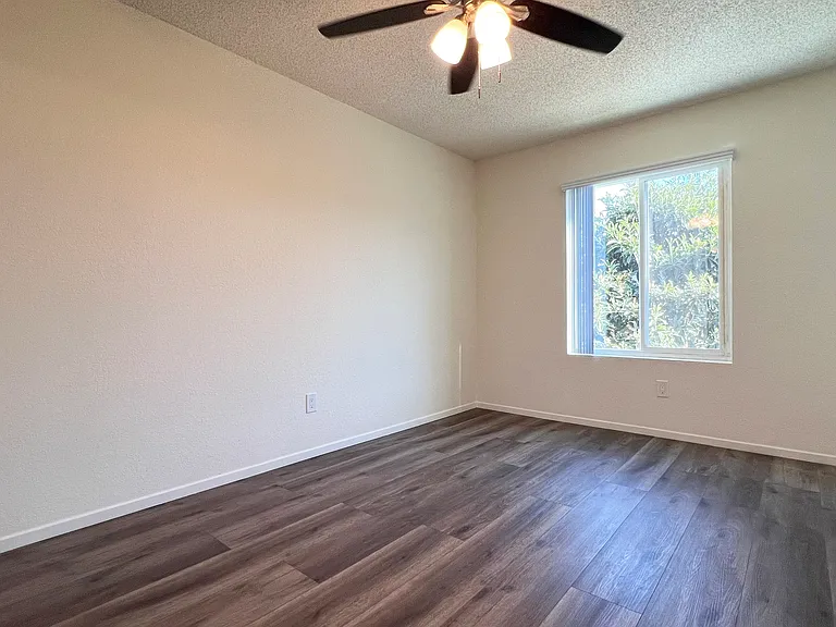 Florida Street Apartments — Photo 24