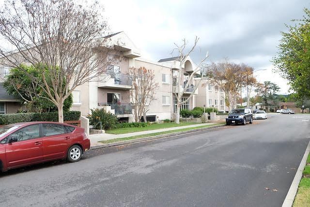 1st image of 600 N Whitnall Hwy #105