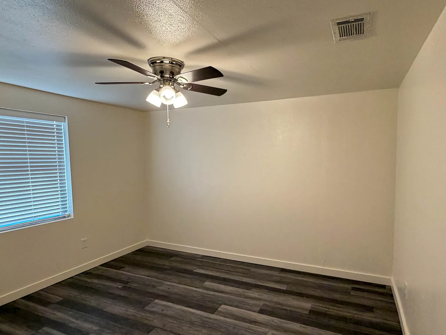 2 bed, 800 sqft, $850 — Photo 3