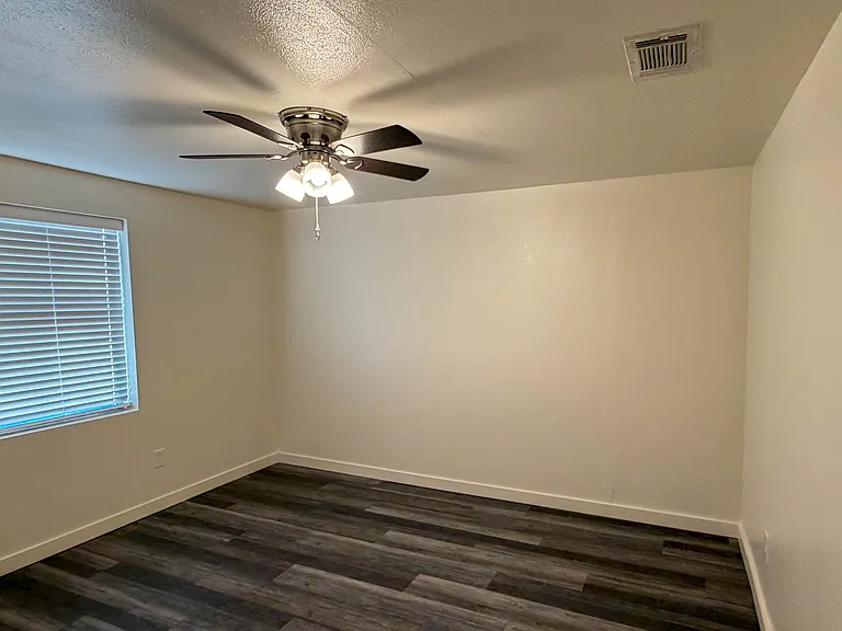 8109 Sanderson Ln #8109 — Photo 3