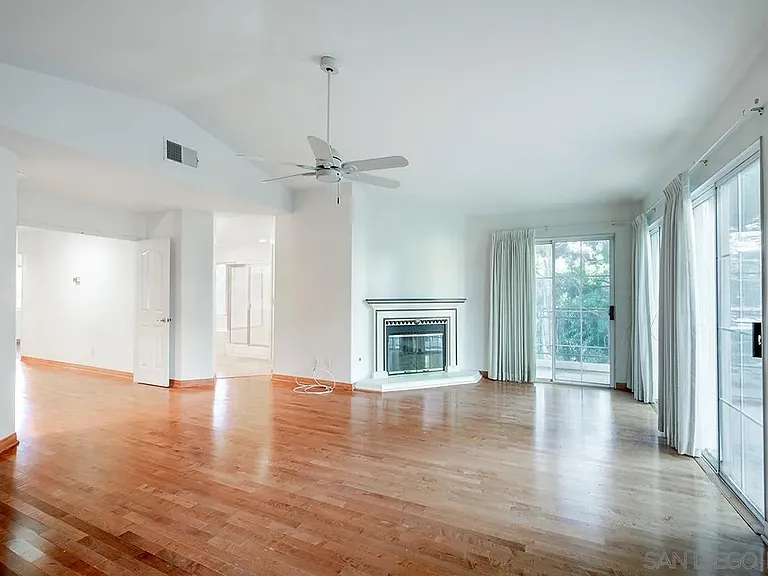 5105 Renaissance Ave #A — Photo 20
