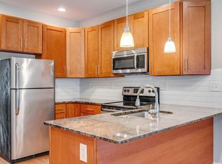 1016 S 19th St #A, Philadelphia, PA 19146