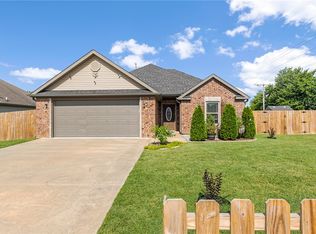 3274 Chelsey Ln, Springdale, AR 72764