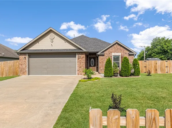 3274 Chelsey Ln, Springdale, AR 72764