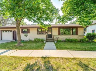 270 5th St, Prairie Du Sac, WI 53578