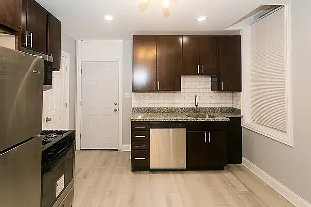 834 N Mozart St #2R — Photo 6