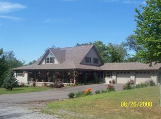 195 Woodland Dr, Wellsburg, WV 26070