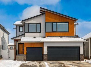 34 Rowmont Line NW, Calgary, AB T3L0J3