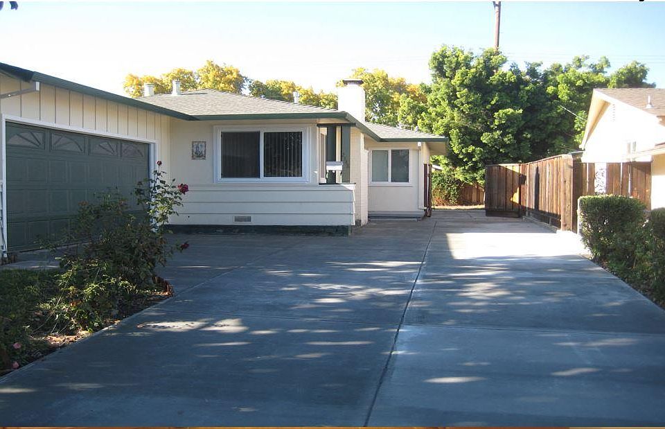 2nd image of 2148 Francis Ave