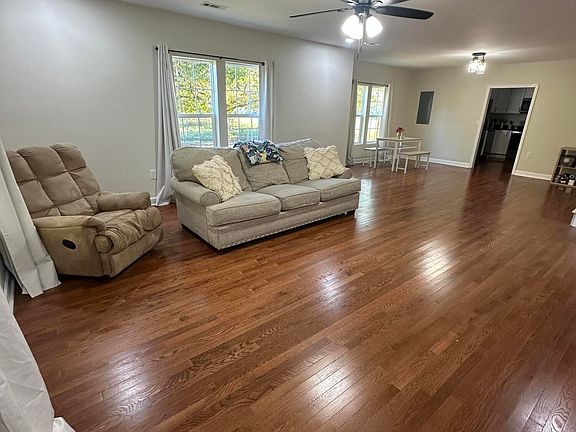 3rd image of 2544 W Valley Rd