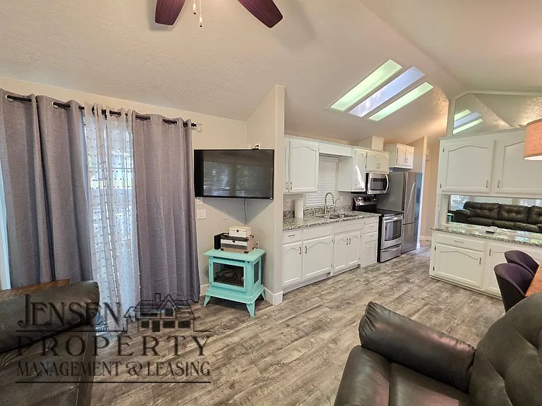 45 Cottonwood Ln — Photo 7