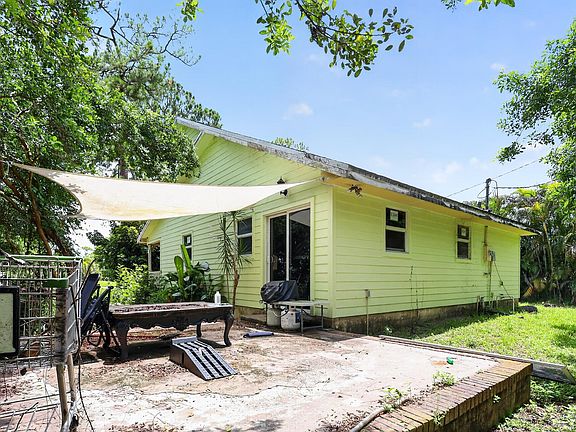 4th image of 16393 E Mayfair Drive E