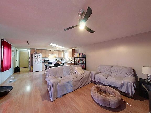 3rd image of 812 6th Ave SW #78
