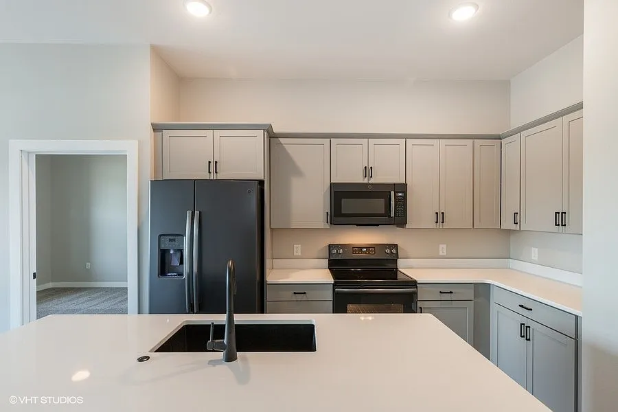 1 bed, 840 sqft, $1,545 — Photo 4