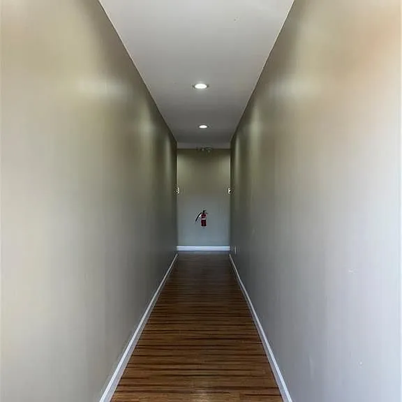 620 Washington St #4 — Photo 9