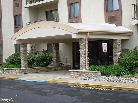 2nd image of 27212 Valley Run Dr