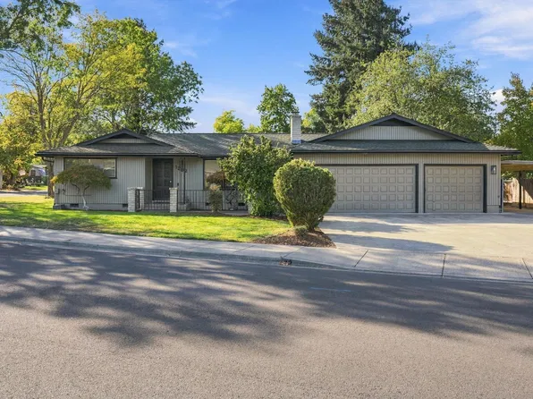 1282 S Oakdale Ave, Medford, OR 97501