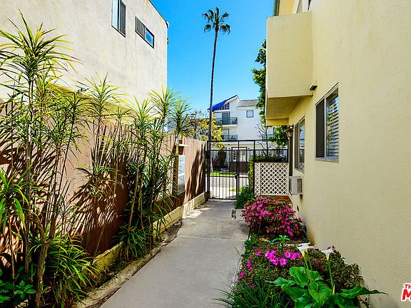 5th image of 11743 Mayfield Ave APT 7
