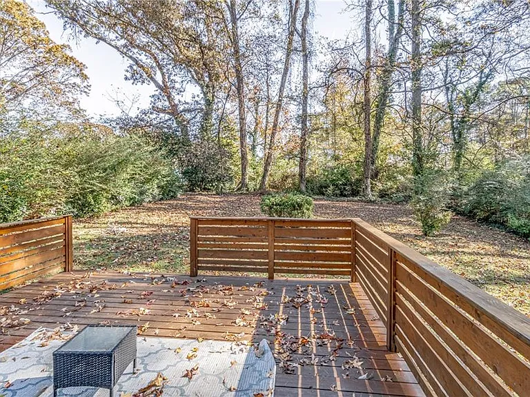 2456 Harwood Dr — Photo 12