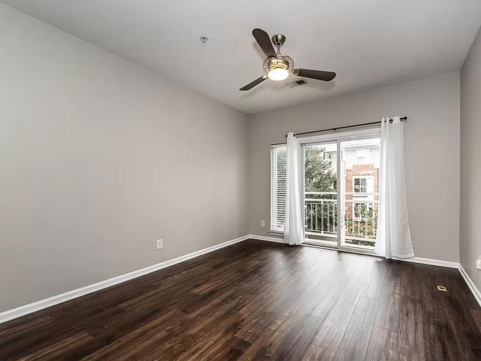 Spacious Living area