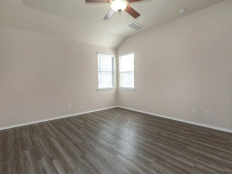 1612 Melissa Oaks Ln — Photo 15