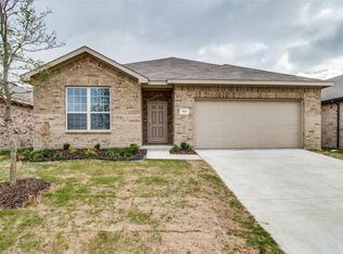 924 Billups Dr, Van Alstyne, TX 75495