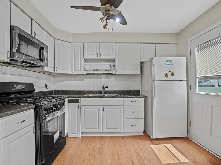 3307 Wild Cherry Rd — Photo 6
