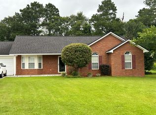 67 Edinburgh Dr, Tifton, GA 31793