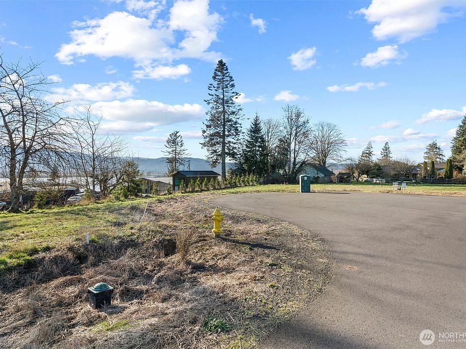 1st image of 53 Sunnyfield Drive