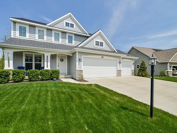 2nd image of 3669 Bridgehampton Dr NE