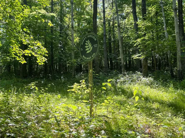 5083 Hippy Hollow Rd, Potosi, WI 53820