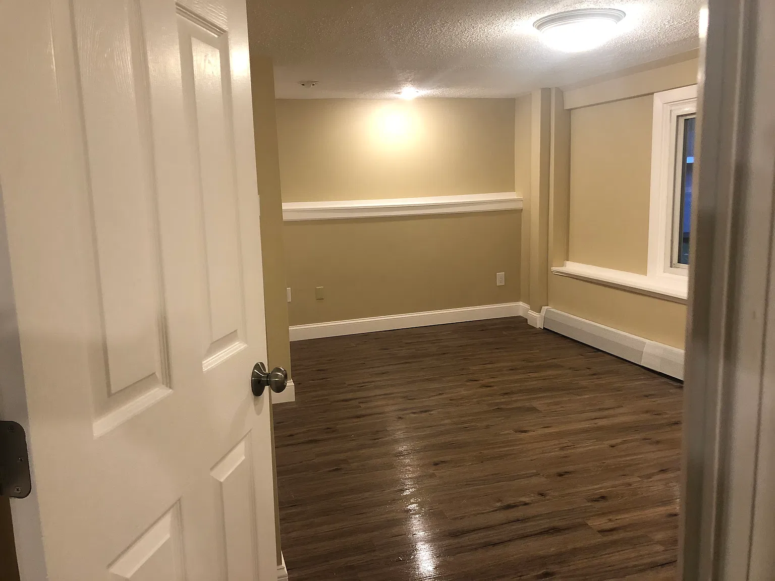 1 bed, 900 sqft, $2,000 — Photo 3