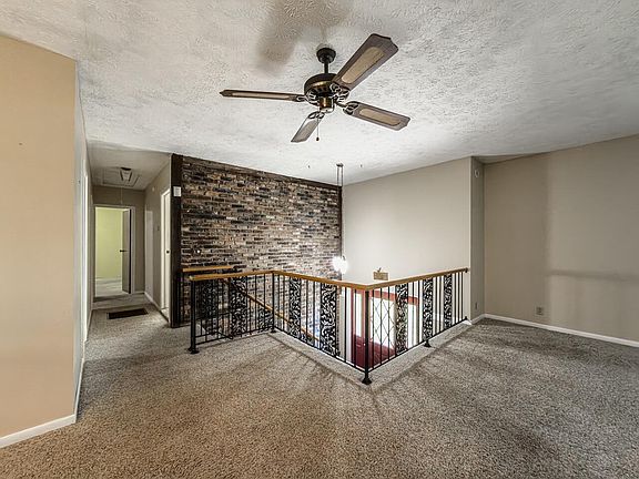 5th image of 1747 Holts Creek Rd