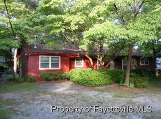 221 S McPherson Church Rd, Fayetteville, NC 28303
