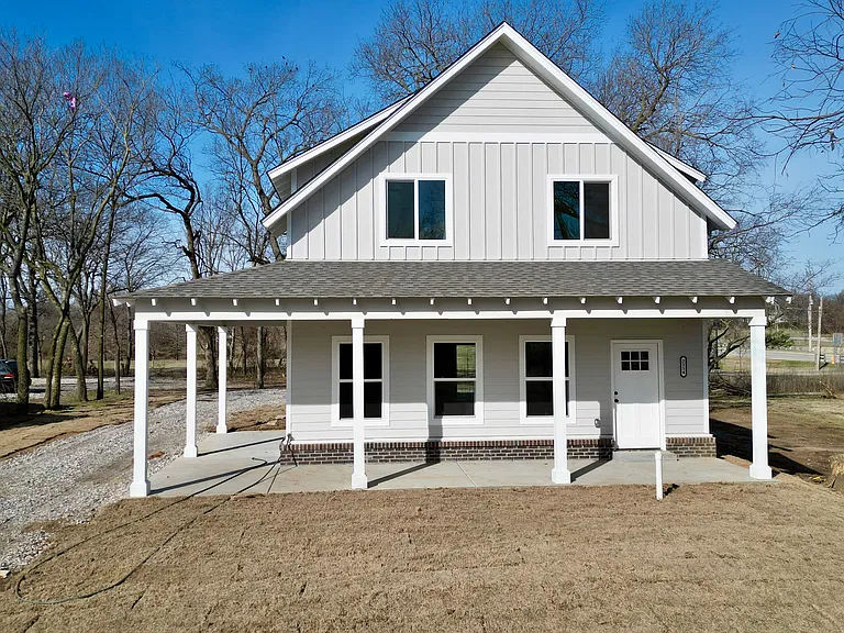 2554 N Lansing Ave — Photo 1