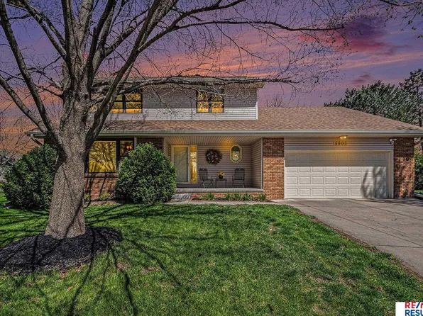 15806 Douglas Cir, Omaha, NE 68118