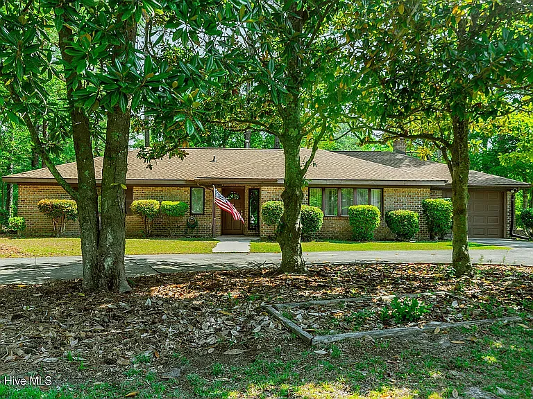 37 Calabash Dr