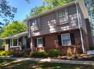 102 Barclay Downs Dr, Spartanburg, SC 29301