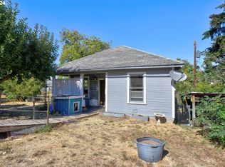 815 E 16th Pl, The Dalles, OR