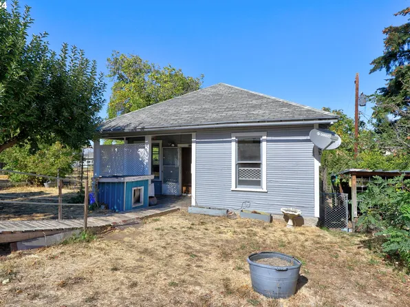 815 E 16th Pl, The Dalles, OR 97058