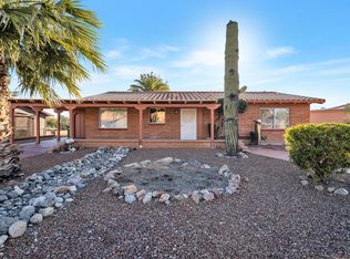 325 S Vista Del Rio, Green Valley, AZ 85614