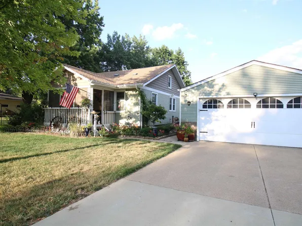102 N Vandemark Ave, Hartford, SD 57033