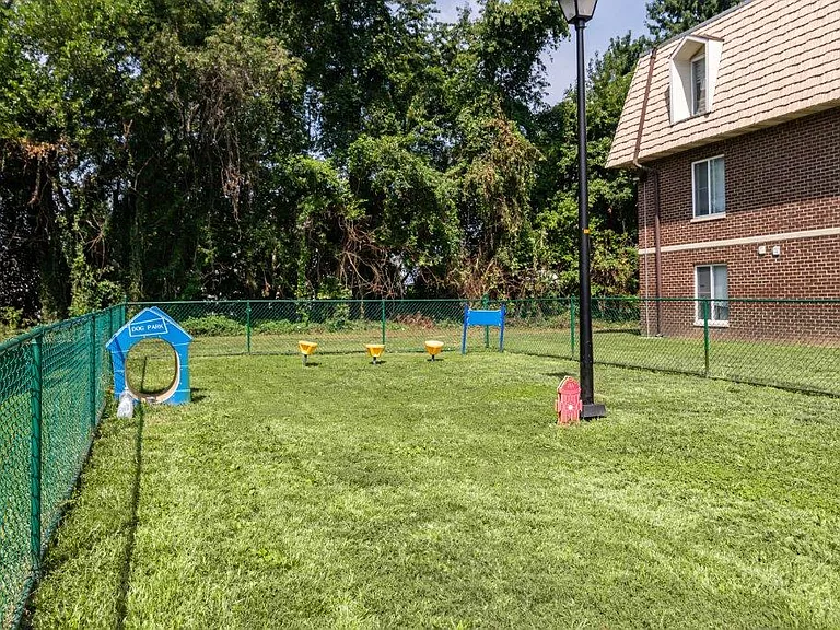 Country Village Apartment Homes — Photo 16