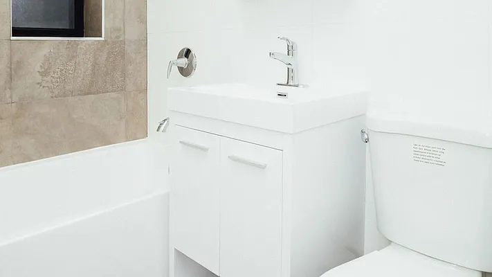 Rented by Nooklyn NYC LLC | media 8