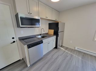 1526 E Superior St #5, Duluth, MN 55812