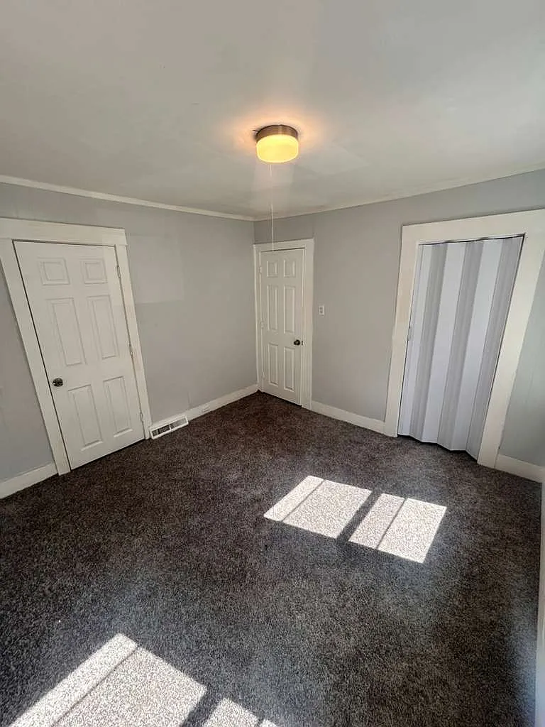 3 bed, $1,849 — Photo 4