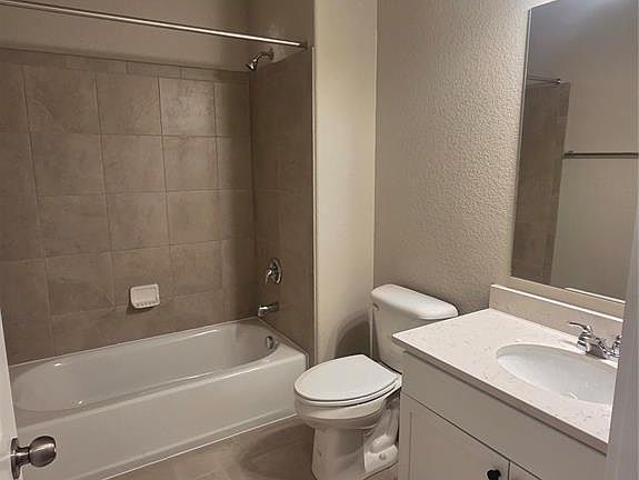 4th image of 8582 Noreen Falls Dr