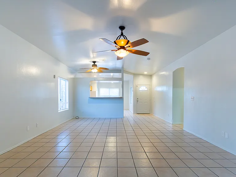 392 Falcon Ct — Photo 14