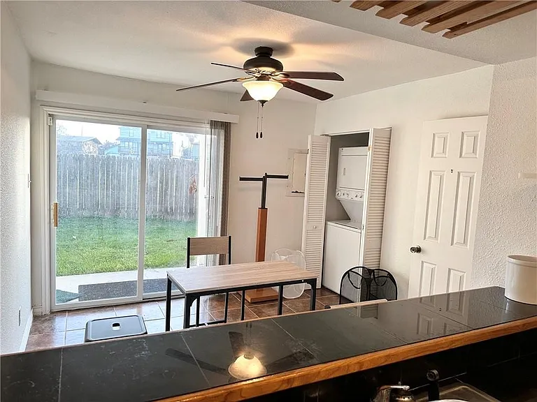 4141 Whiteley Dr #202 — Photo 7