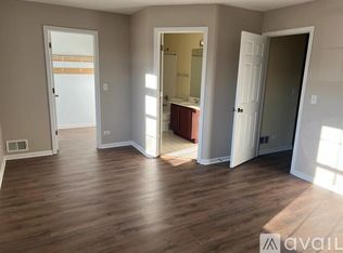 2718 Cedar Glade Rd #2718, Naperville, IL 60564